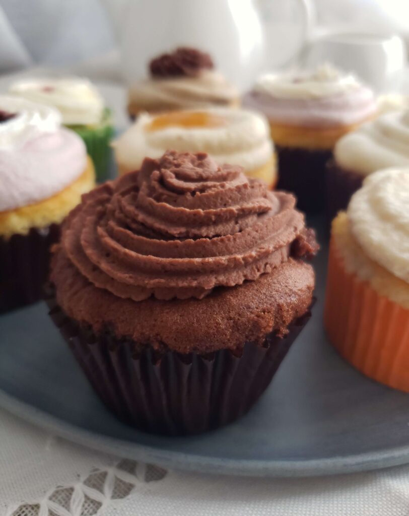 chocolate caramel cupcake